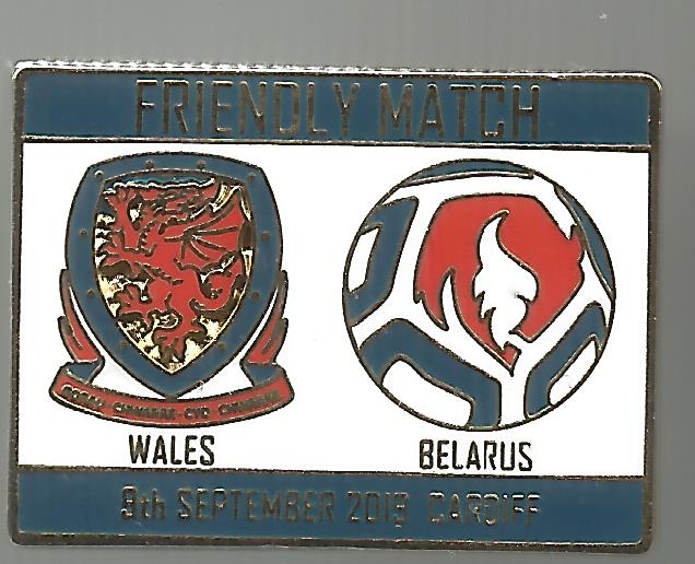Pin Wales gegen Weissrussland 09.09.2019 rot